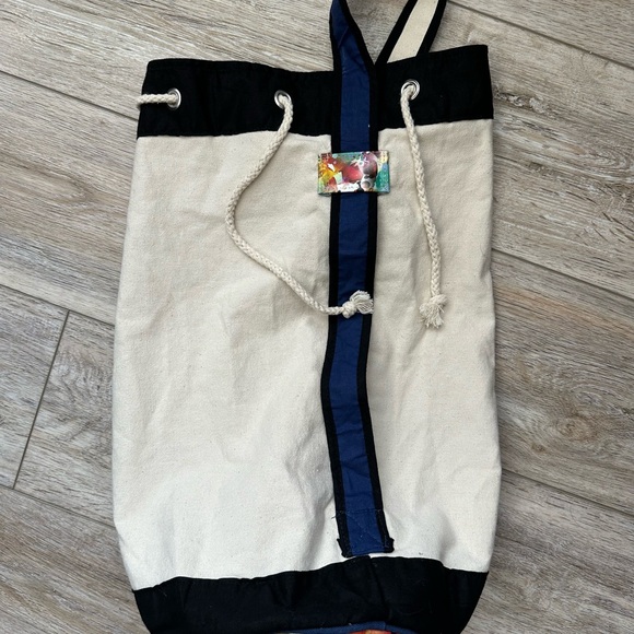 Robert Graham Drawstring Canvas Bag - Picture 3 of 5